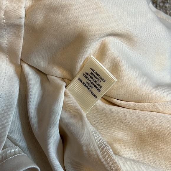 NWT Ultra Pink Lined Floral Mesh Tunic Ivory/Cream Size Medium - Picture 11 of 11